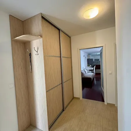 On The Mare Apartment